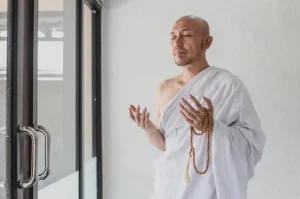 Lafadz Doa Tahallul Menggunting Rambut Umrah Arab Latin dan Artinya